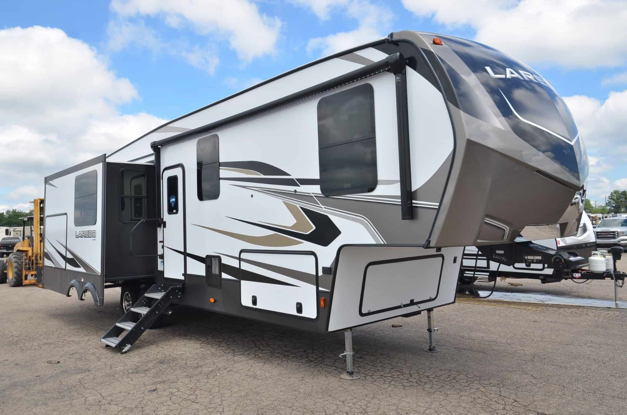 Fifth Wheel Brands CamperAdvise