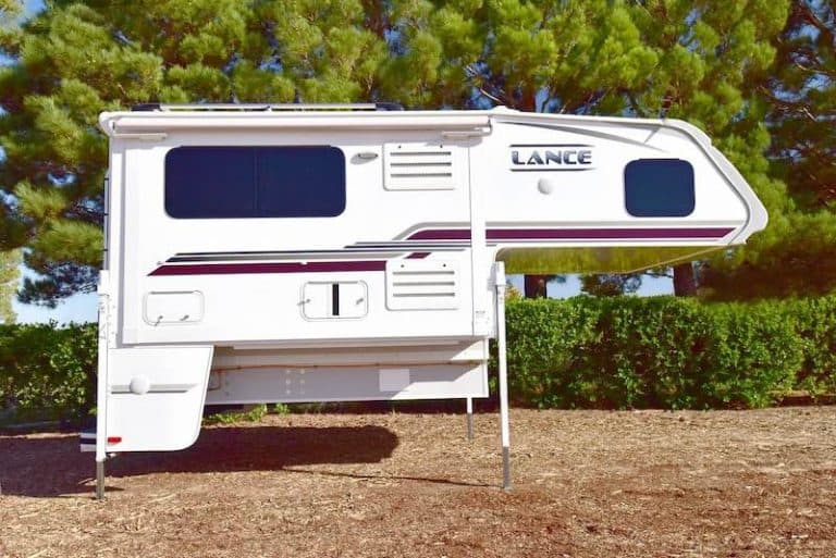 What Is The Best Motorhome For Cold Weather (2023 Picks)