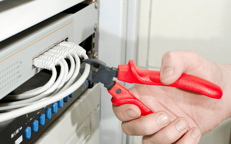 Should I Disconnect My RV Battery When Plugged In?