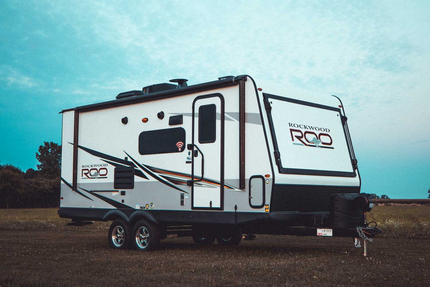 Everything you need to know about Hybrid Travel Trailers