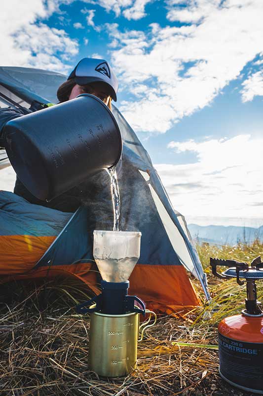 Frischer Kaffee mit GSI Coffee Rocket Camper Journal