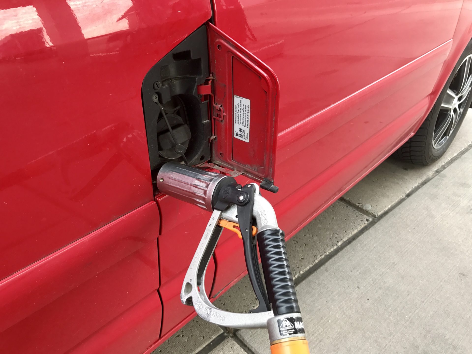 Autogas / LPG billig, öko & überall zu bekommen? CamperKid klärt auf!
