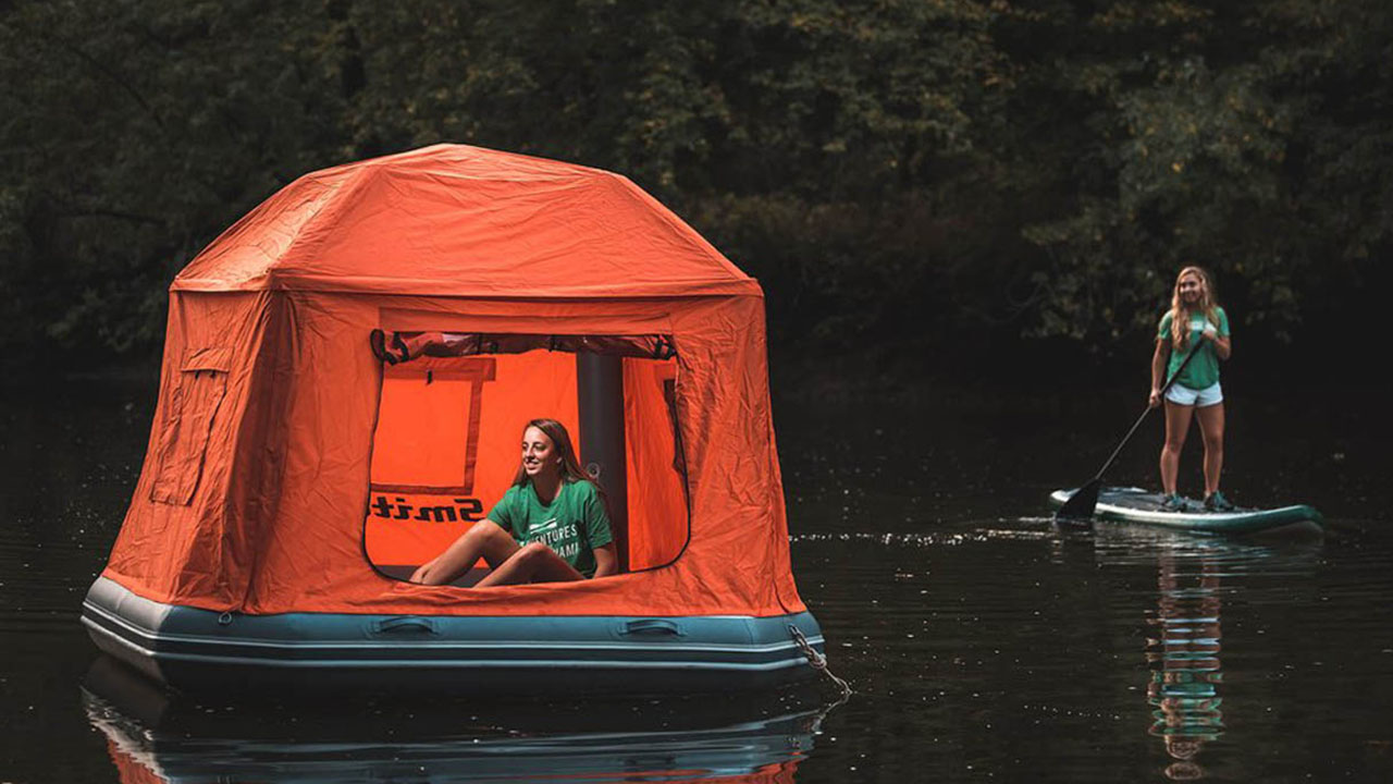 Zelten auf dem Wasser im Shoal Tent —