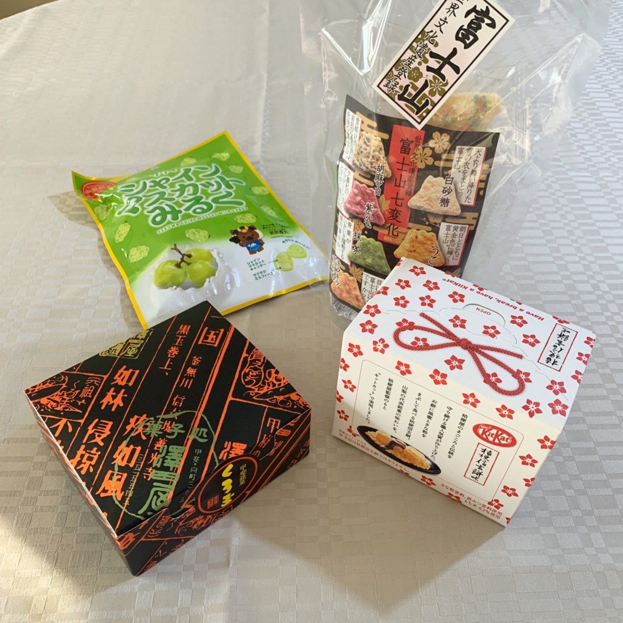 談合坂SA（上り）で買った山梨のお土産など♪ キャンプ・フリード・車中泊