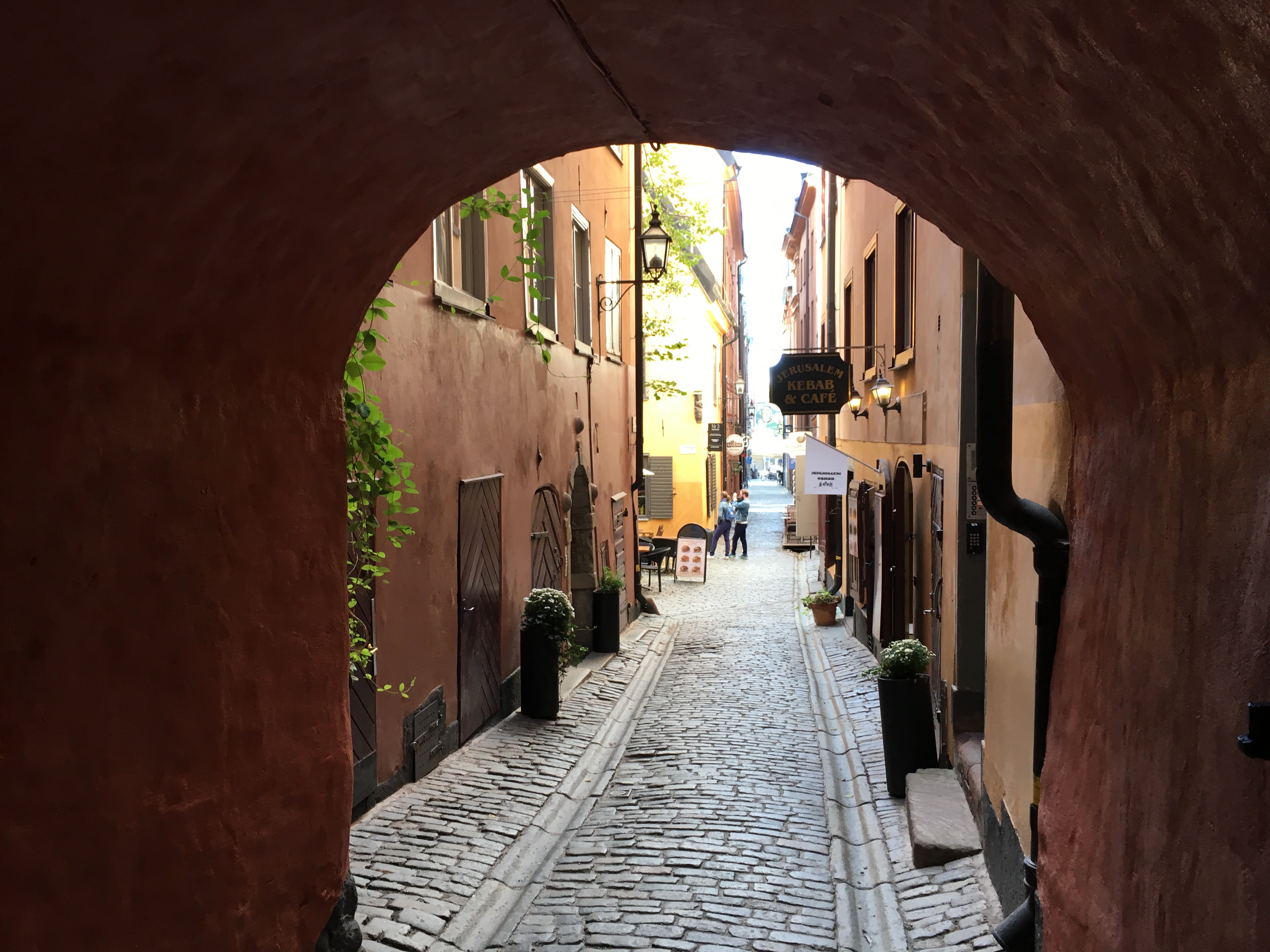 ジブリ好きなら一度は行きたい 魔女の宅急便 のモデル ストックホルムのガムラスタンとは Camplamedia