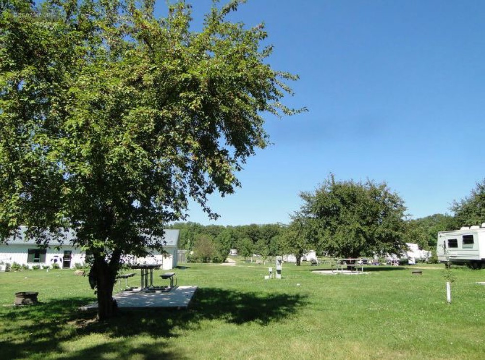 Falcon Images Golden Eagle Rv Village Perham Mn