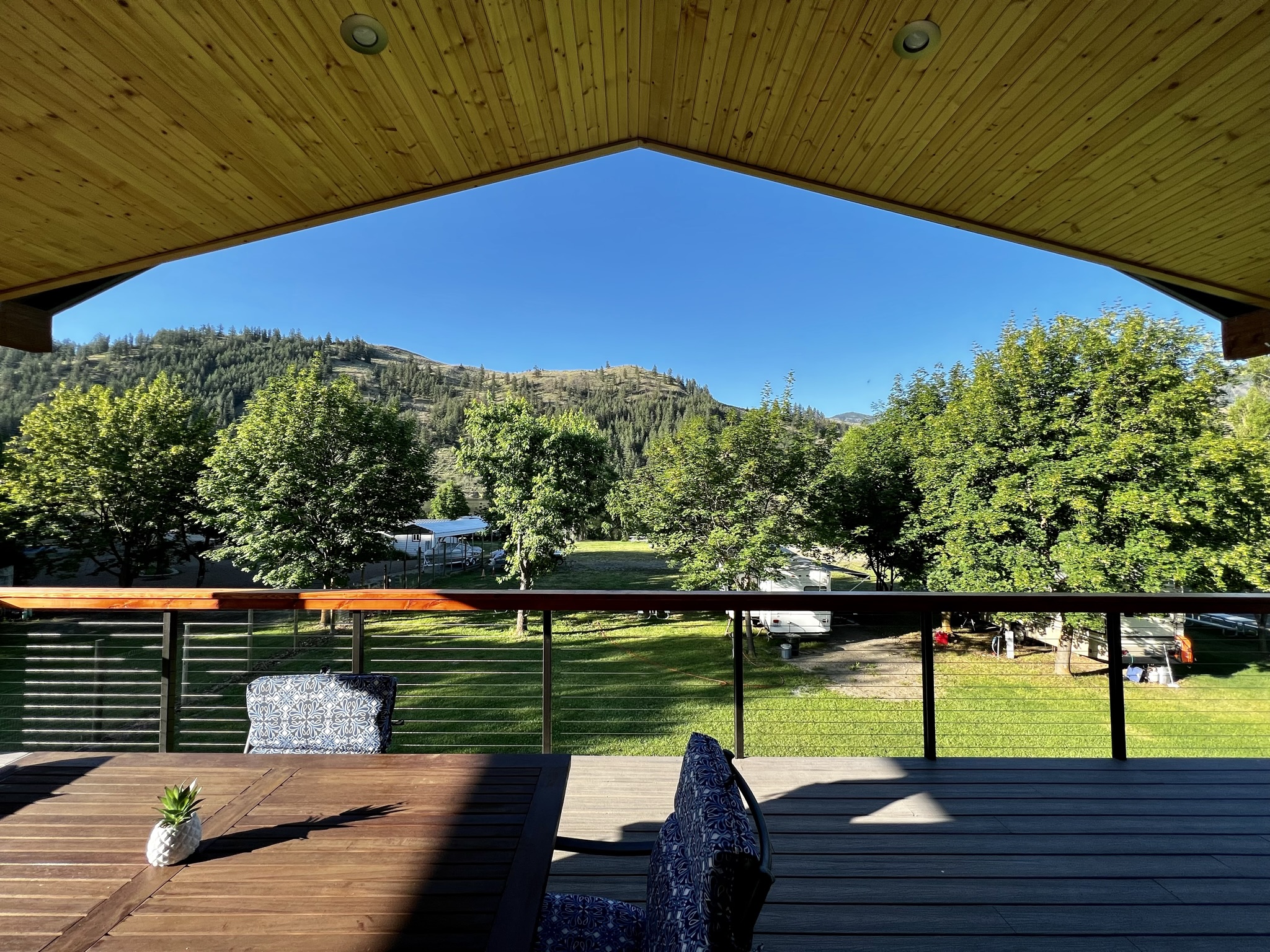 Lakeside Apartment Rental One Eleven at Spectacle Lake