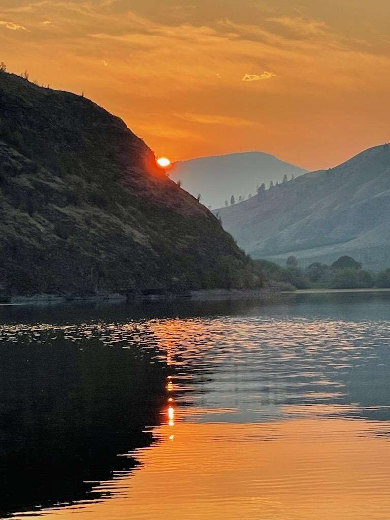 Lakeside Apartment Rental One Eleven at Spectacle Lake