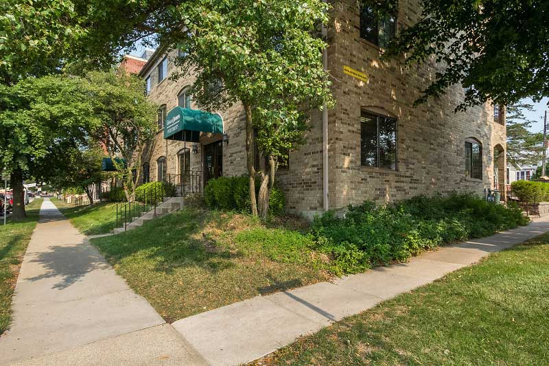 490 Iowa Ave Unit 2 Campus View Apartments