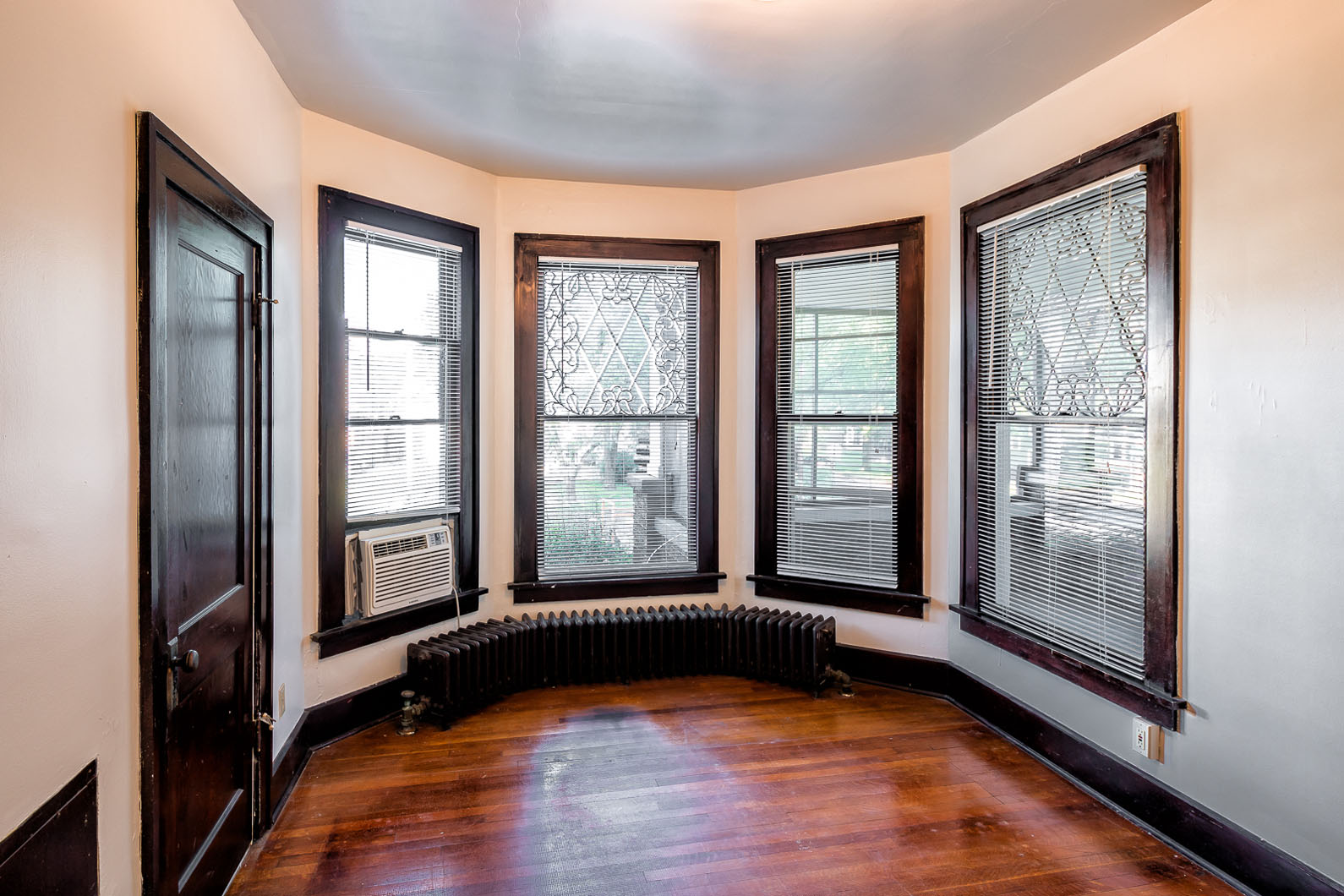 128 Fairchild Street Unit 1 Campus View Apartments