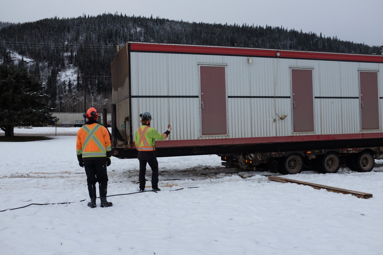 Smithers brings in trailer for unhoused community to use over winter