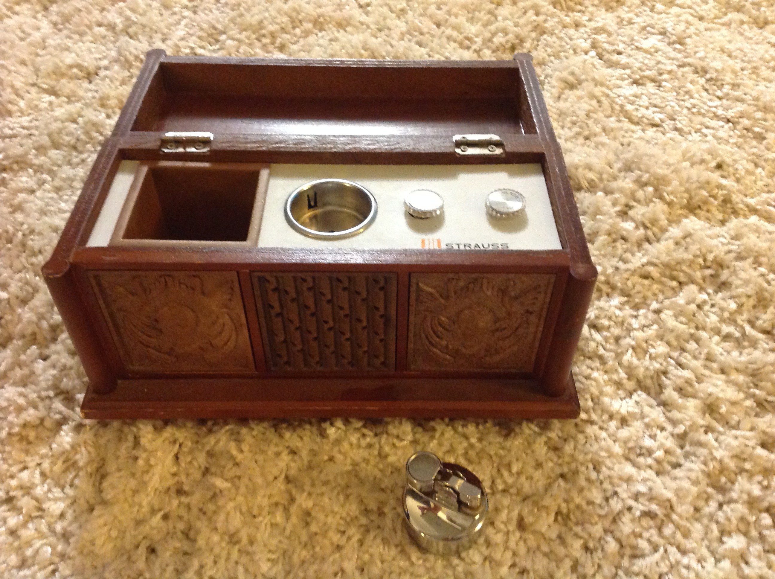 For sale Strauss desk top cigarette lighter radio Canadian Vintage Radio Society