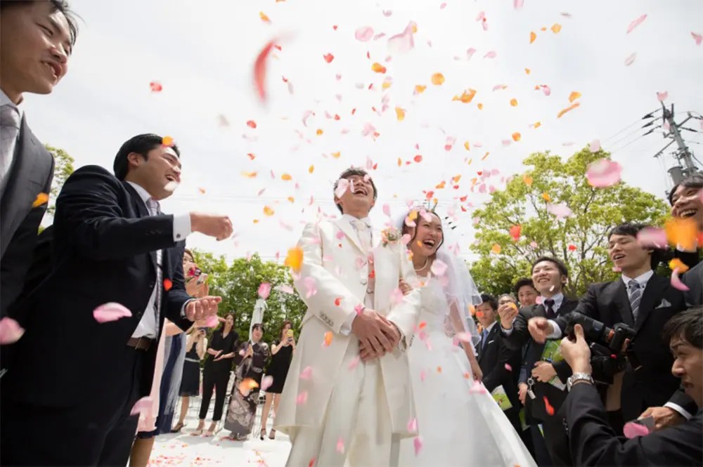 【小規模結婚式】メリットや費用は？ゲストとの時間を大切にできる小規模結婚式の魅力を解説