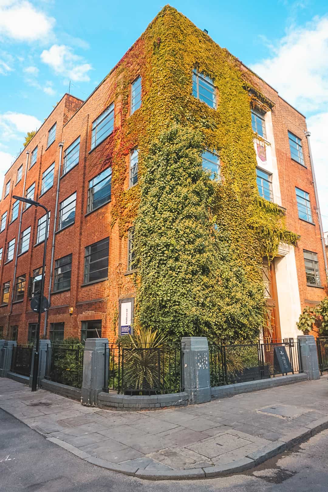 Your Ultimate 2024 London Neighborhood Guide (Where to Live in London