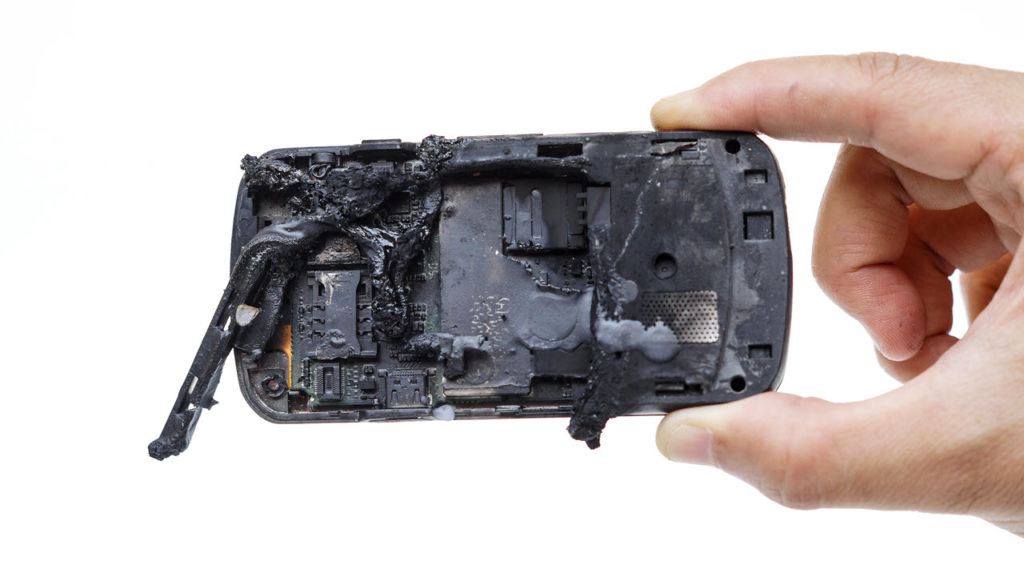 Why do smartphones explode? How to protect your phone's battery?