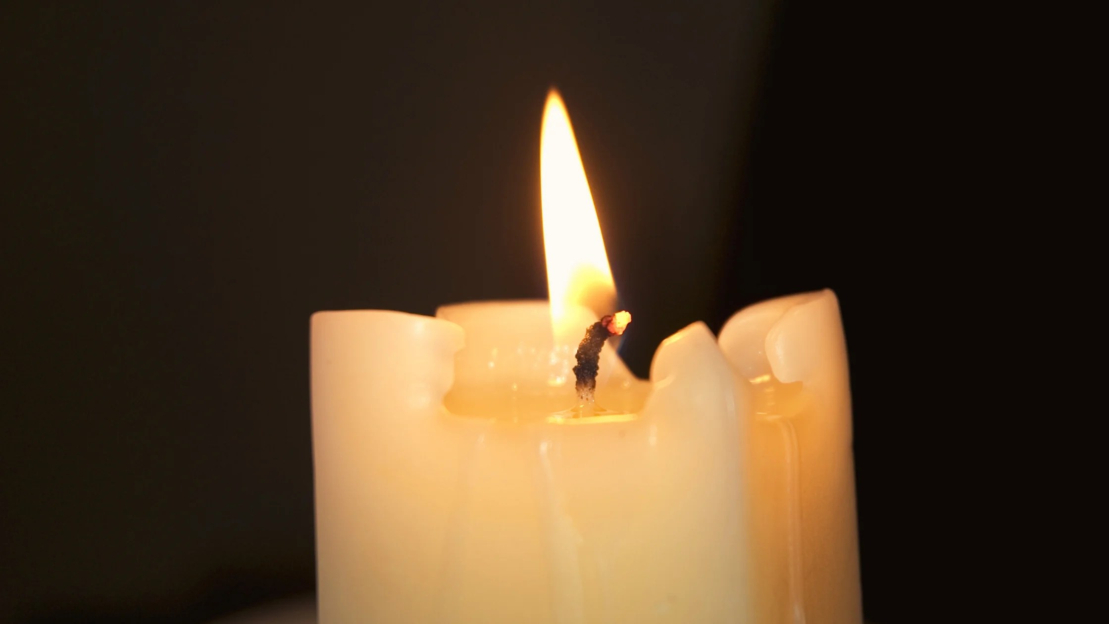How to Burn Candles Evenly and Make Them Last Longer