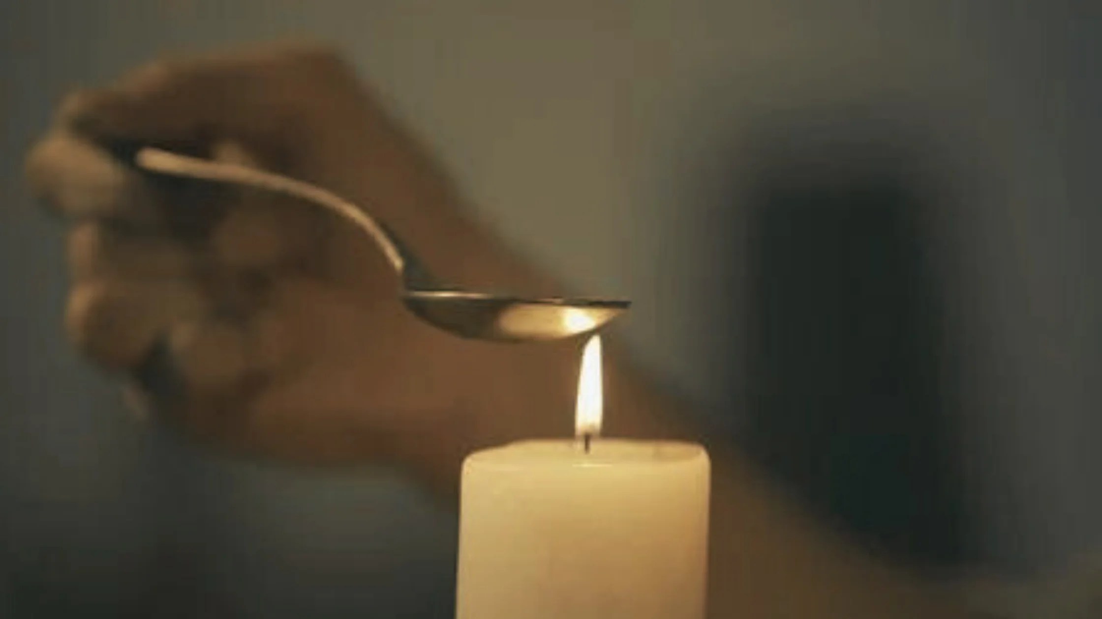 How To Put Out A Candle With A Spoon DIY Guide