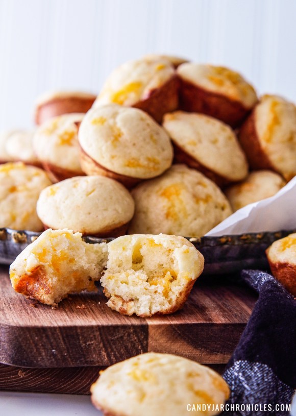 Mini Cheese Biscuits (Jim n Nick's copycat) Candy Jar Chronicles