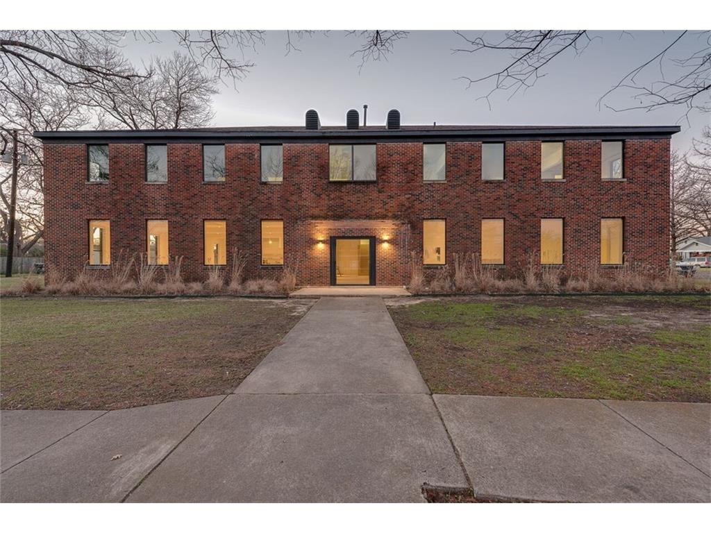 North Oak Cliff Church Annex Converted into Inspiring LiveWork Space