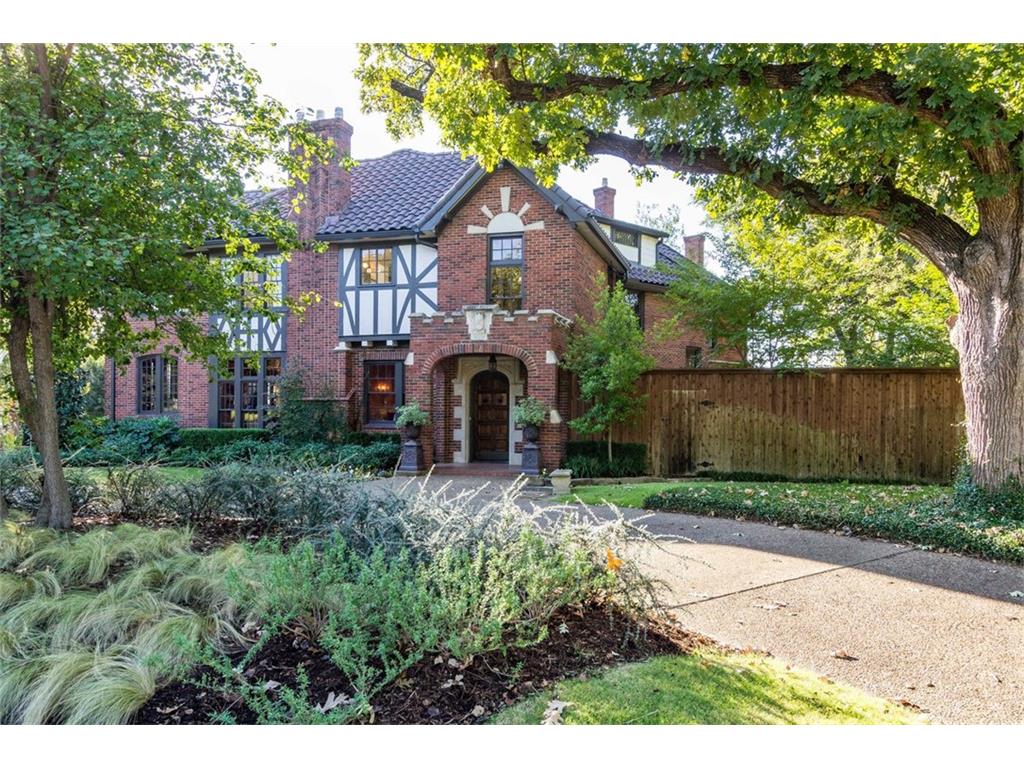 Dines and Kraft Tudor Lakewood Mansion Restored to Perfection by Carol