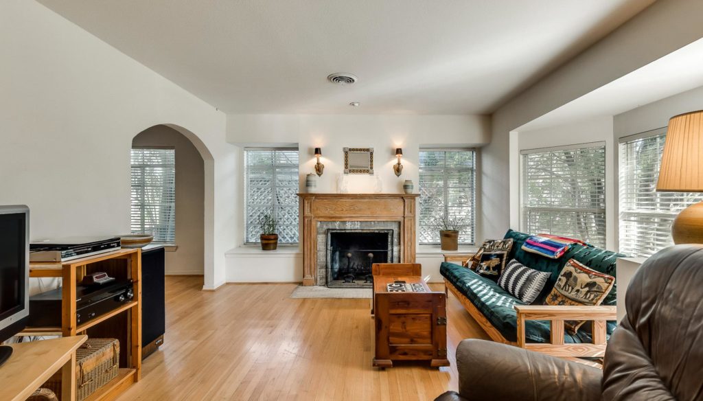 Enjoy the Charm of Old Lake Highlands in This Updated Cottage