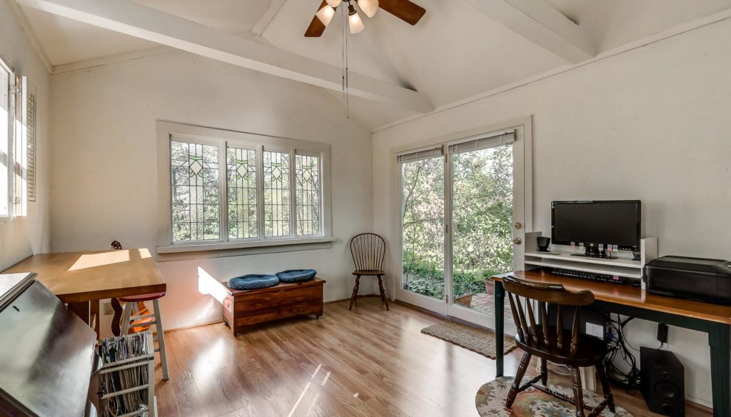 Enjoy the Charm of Old Lake Highlands in This Updated Cottage