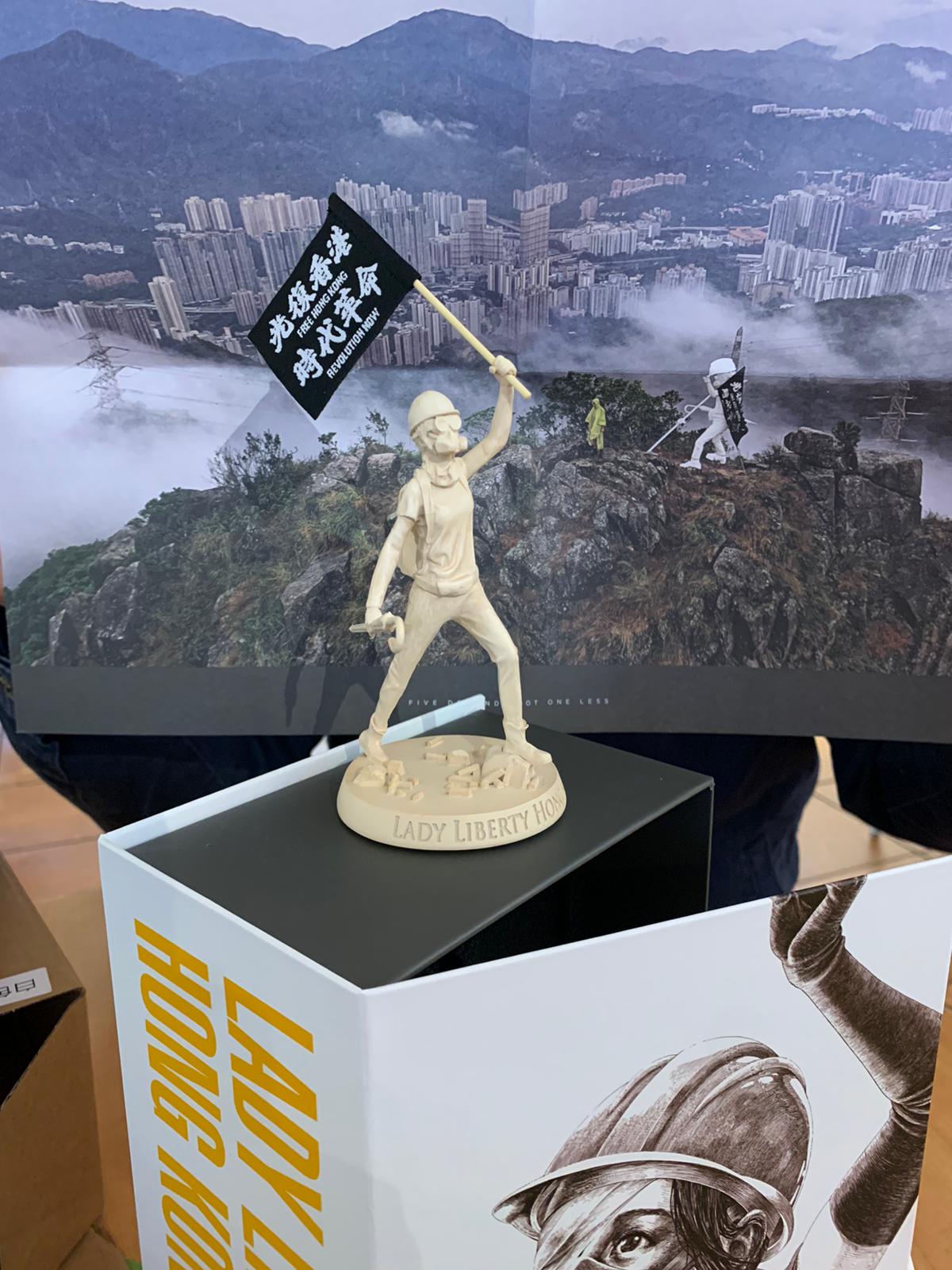 Lady Liberty Hong Kong Box Set 香港民主女神像禮盒裝 CanHKer 香港多得你