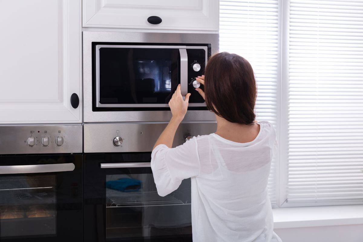 7 Essential Tips to Maintain a Microwave Oven (Like New) - Can You