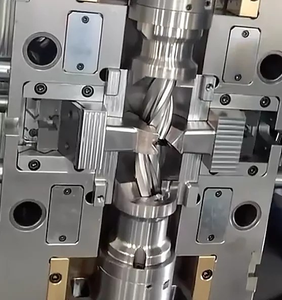 Moldeo por inyección de plástico para Bakersfield, California