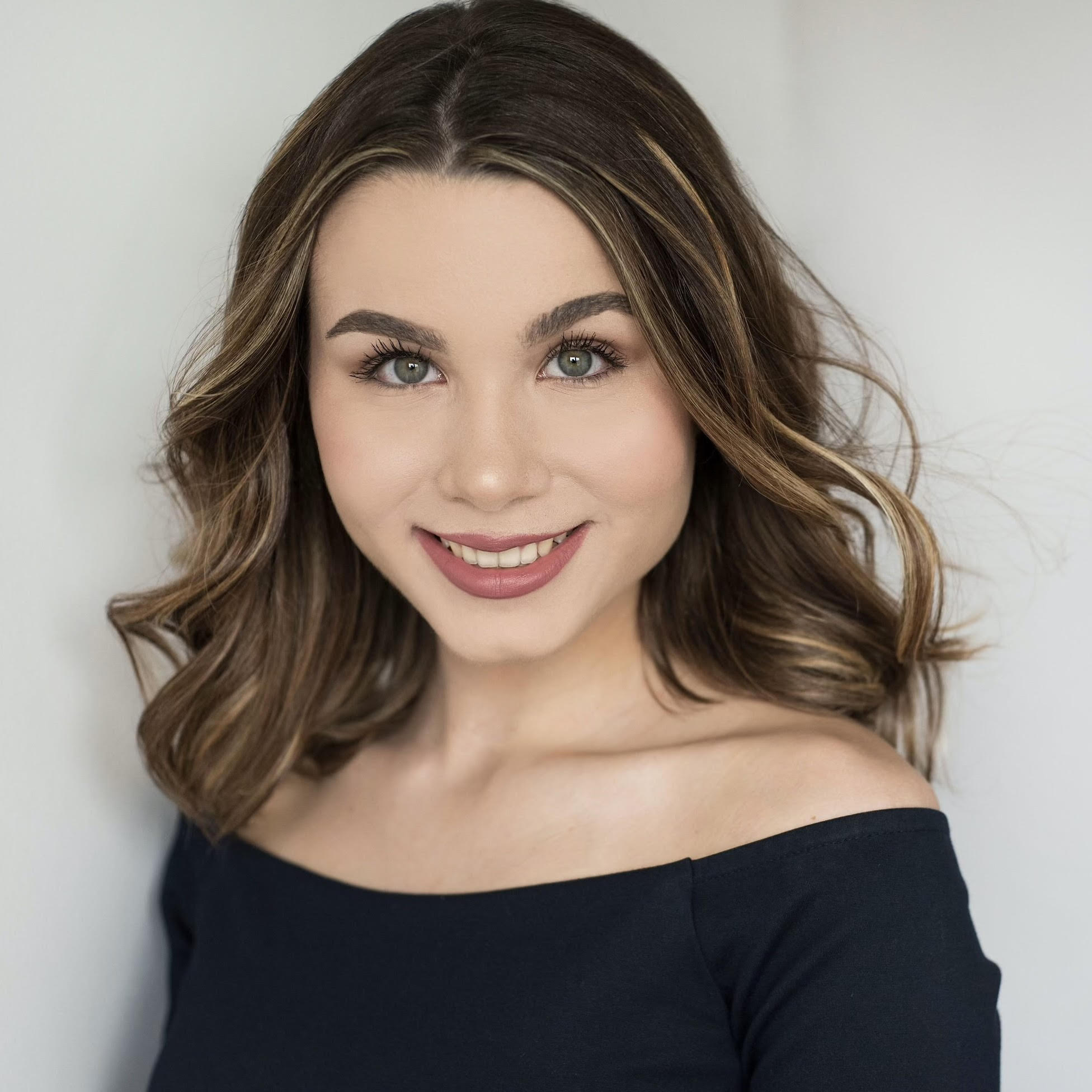 Bienvenue à Victoria Del Mastro Vicente et Brittney Rolston