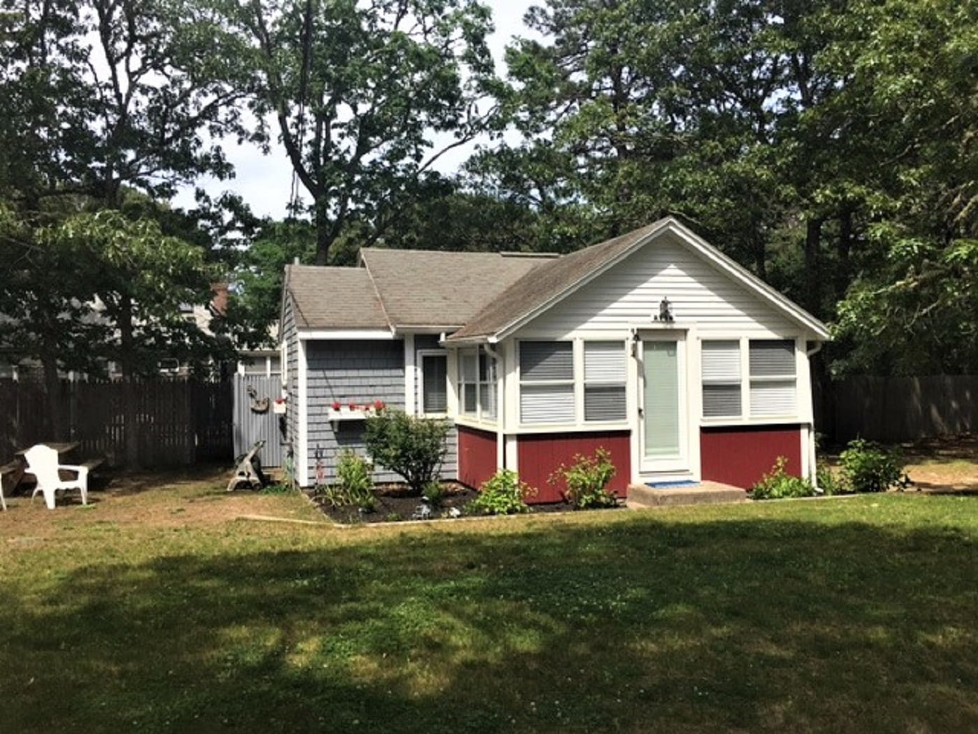 Great Location on Lewis Bay, 1 Bedroom Cottage w/ full kitchen and bath