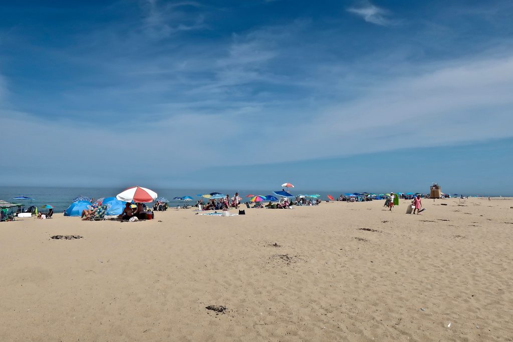 Hot Day At Head Of The Meadow Beach Slideshow Cape Cod