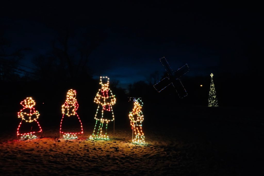 Eastham Windmill Christmas Lights Slideshow Cape Cod Wave