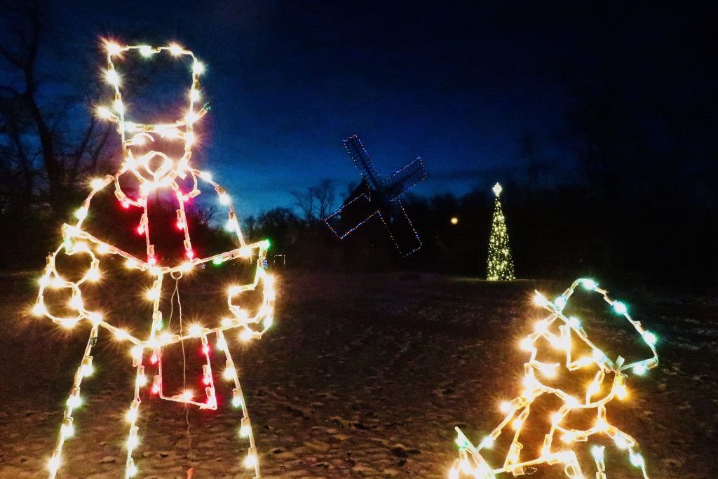 Eastham Windmill Christmas Lights Slideshow Cape Cod Wave