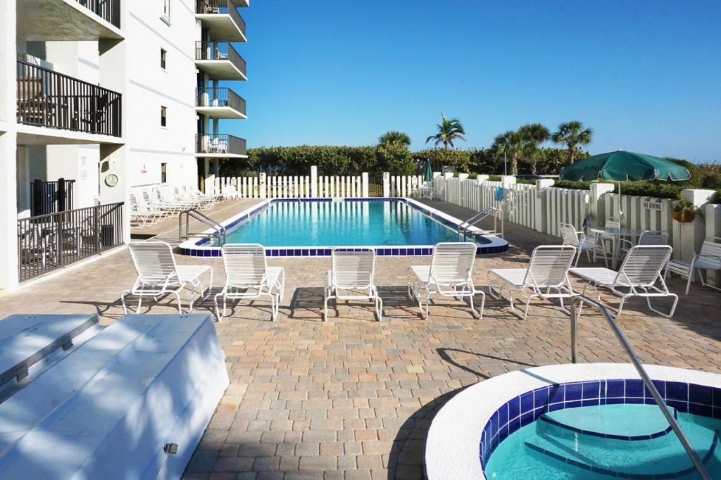 Cape Winds Condo Rental 207 in Cape Canaveral, FL ⋆ Cape Winds Resort