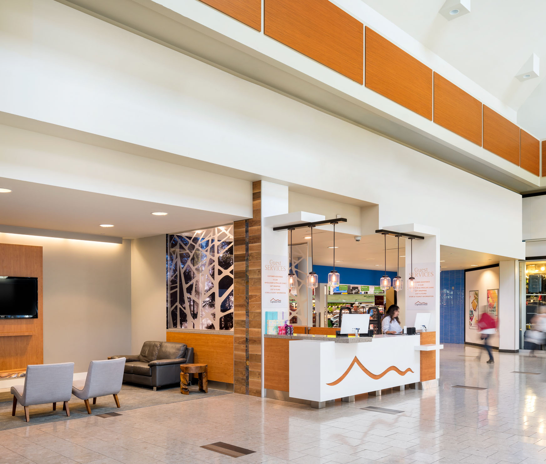 LEASINGRight Capilano Mall