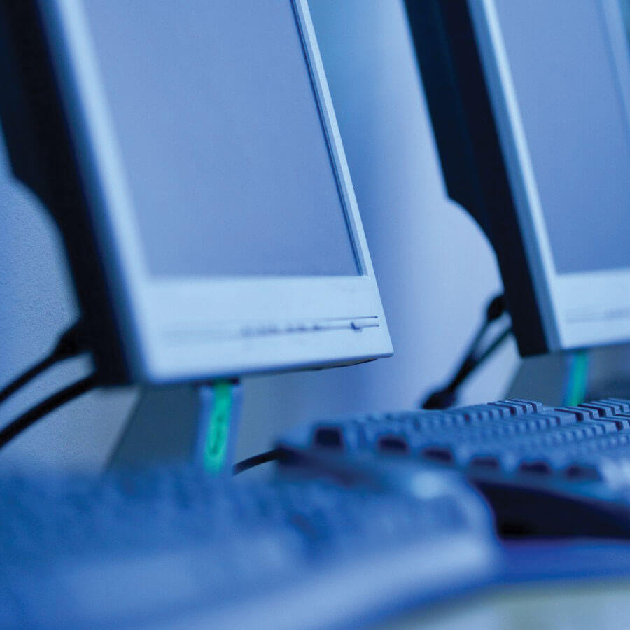 Structuring favorable leasing programs for business and technology