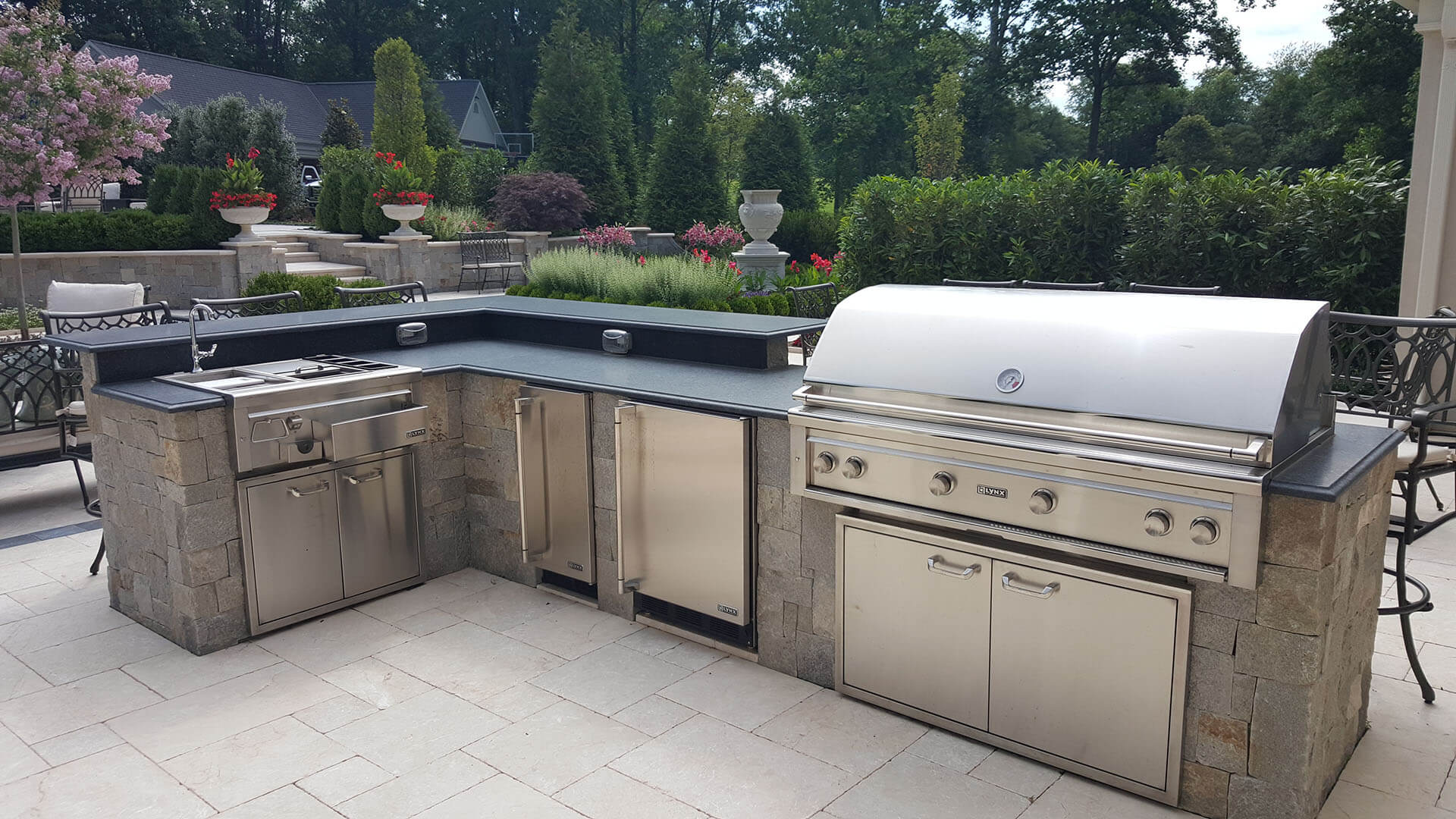Outdoor Kitchens & Grills Capitol Hardscapes