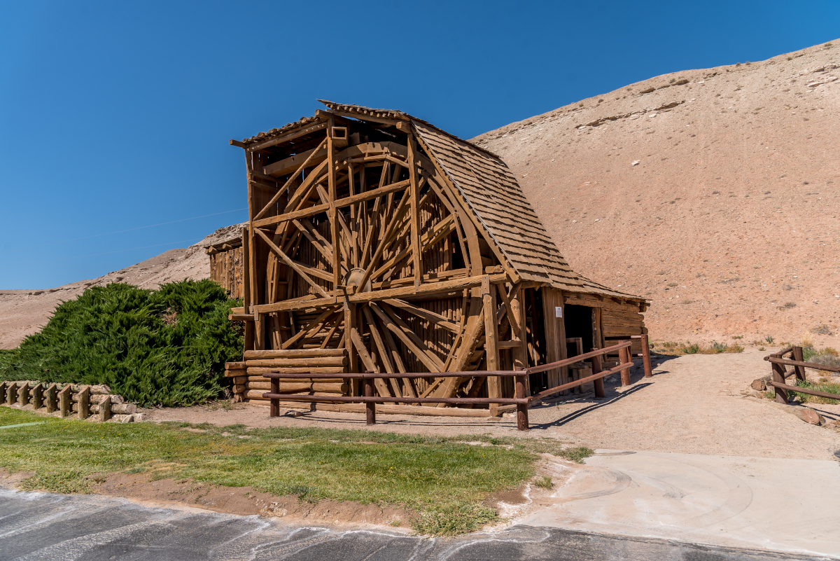 Hanksville Basecamp to Adventure Capitol Reef
