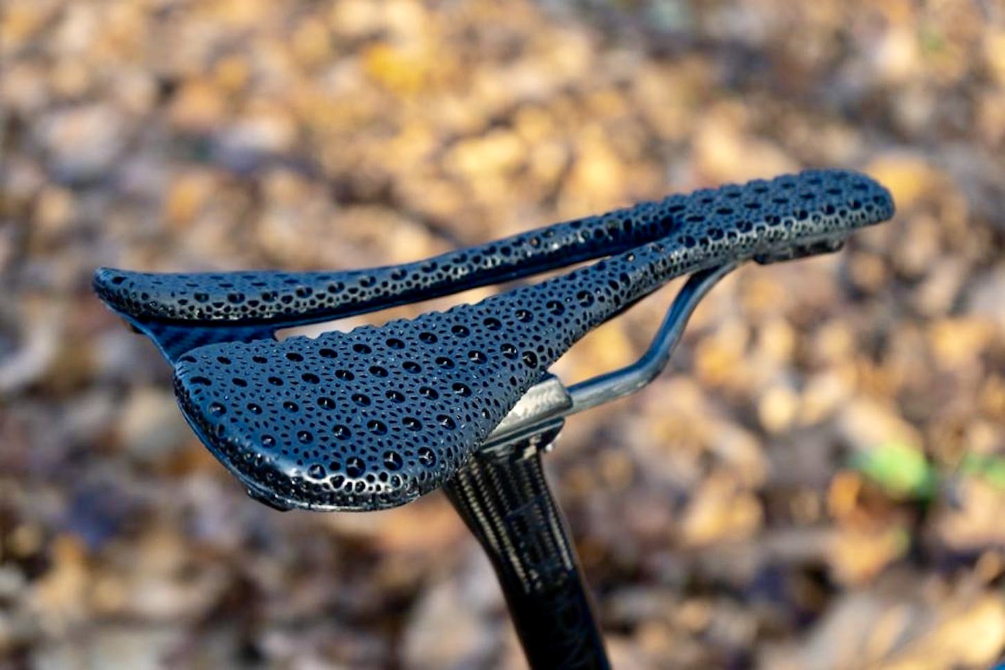 Bjorn ShowsOff World's Lightest 3DPrinted Setka Saddle