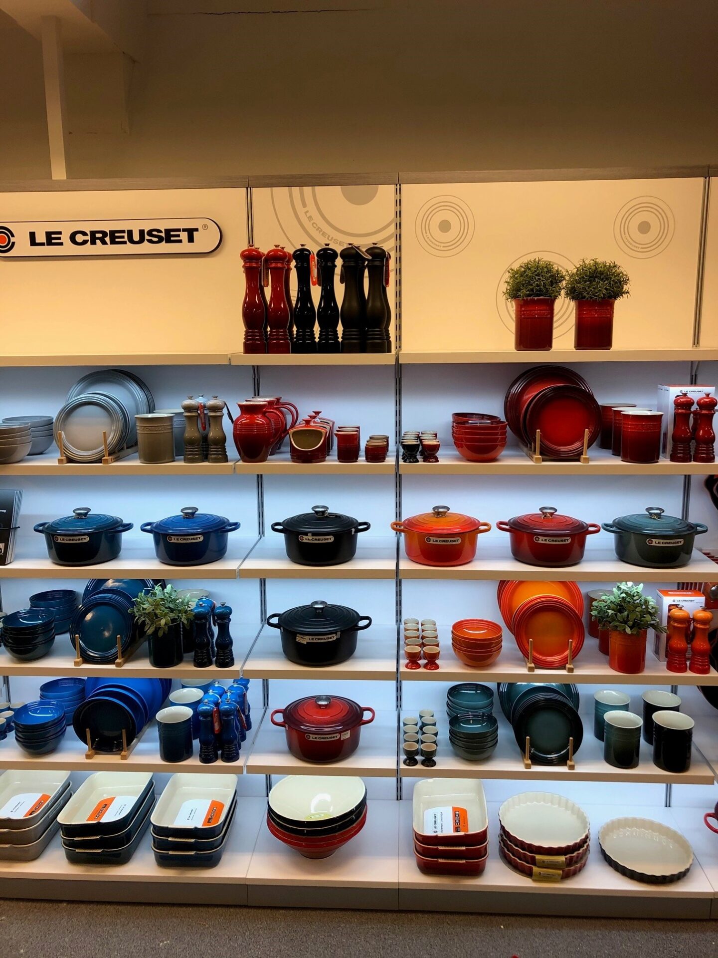 Kitchenware store fixtures Le Creuset CAPS Group