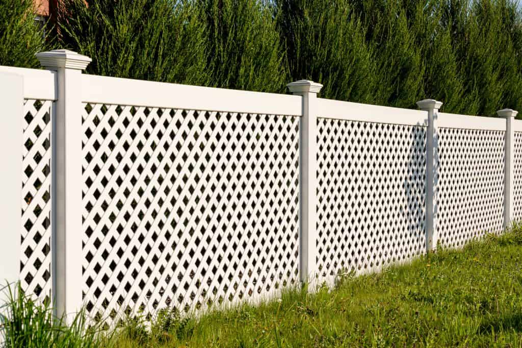 How Much Value Does a Vinyl Fence Add to Your Home? Captain Patio