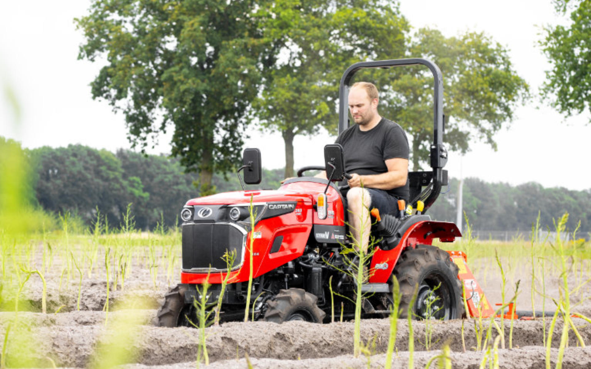 Tractoren Captain Tractors