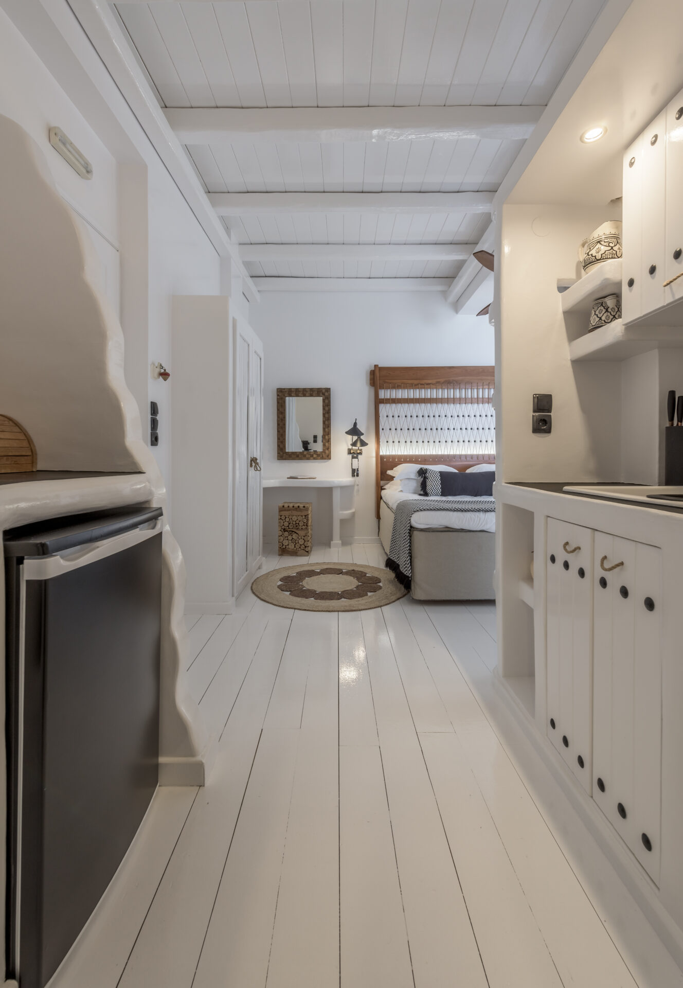 The Rose Suite Captain zeppos Milos Greece