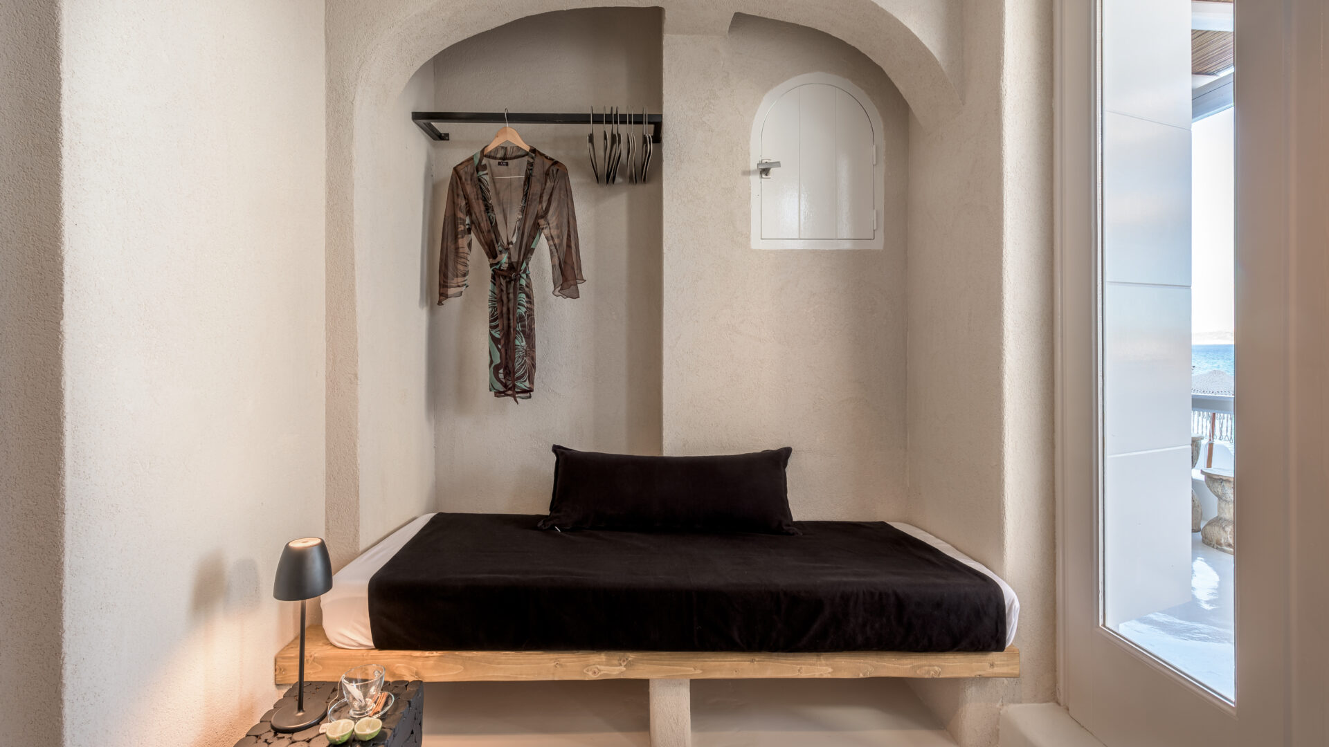 The White Villa Captain zeppos Milos Greece