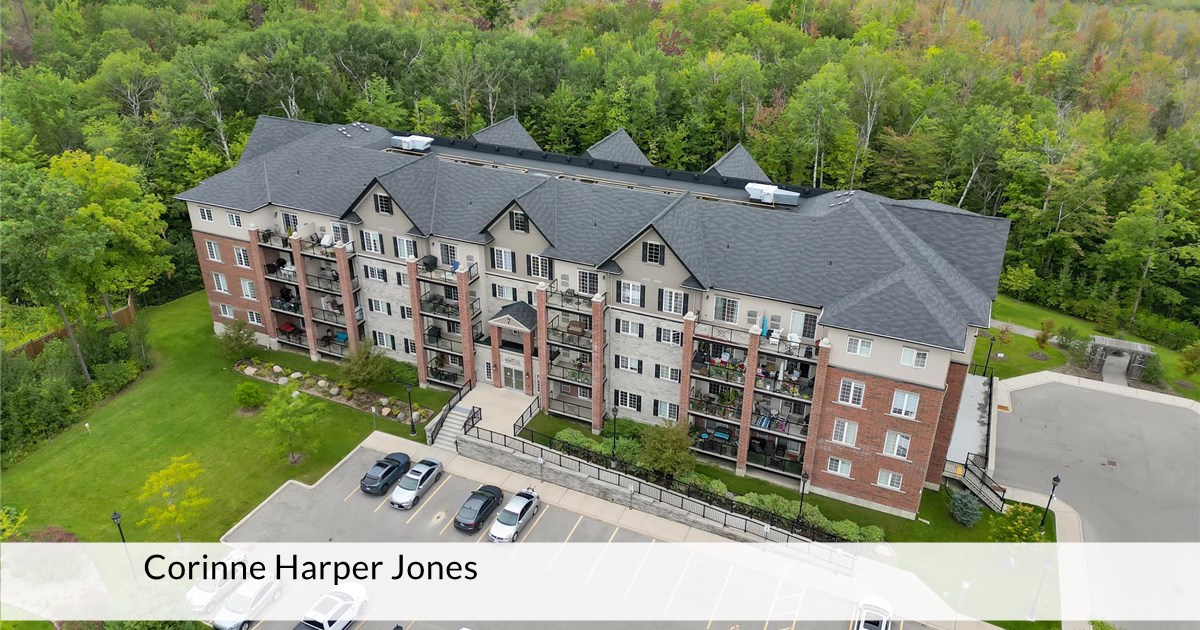 7 Greenwich St, Barrie, ON L4N 7Y8