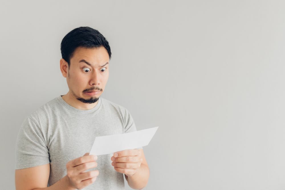 想像より高い？安い？ガードレール・信号機・道路標識、壊したらお値段いくら？ MOBY [モビー]