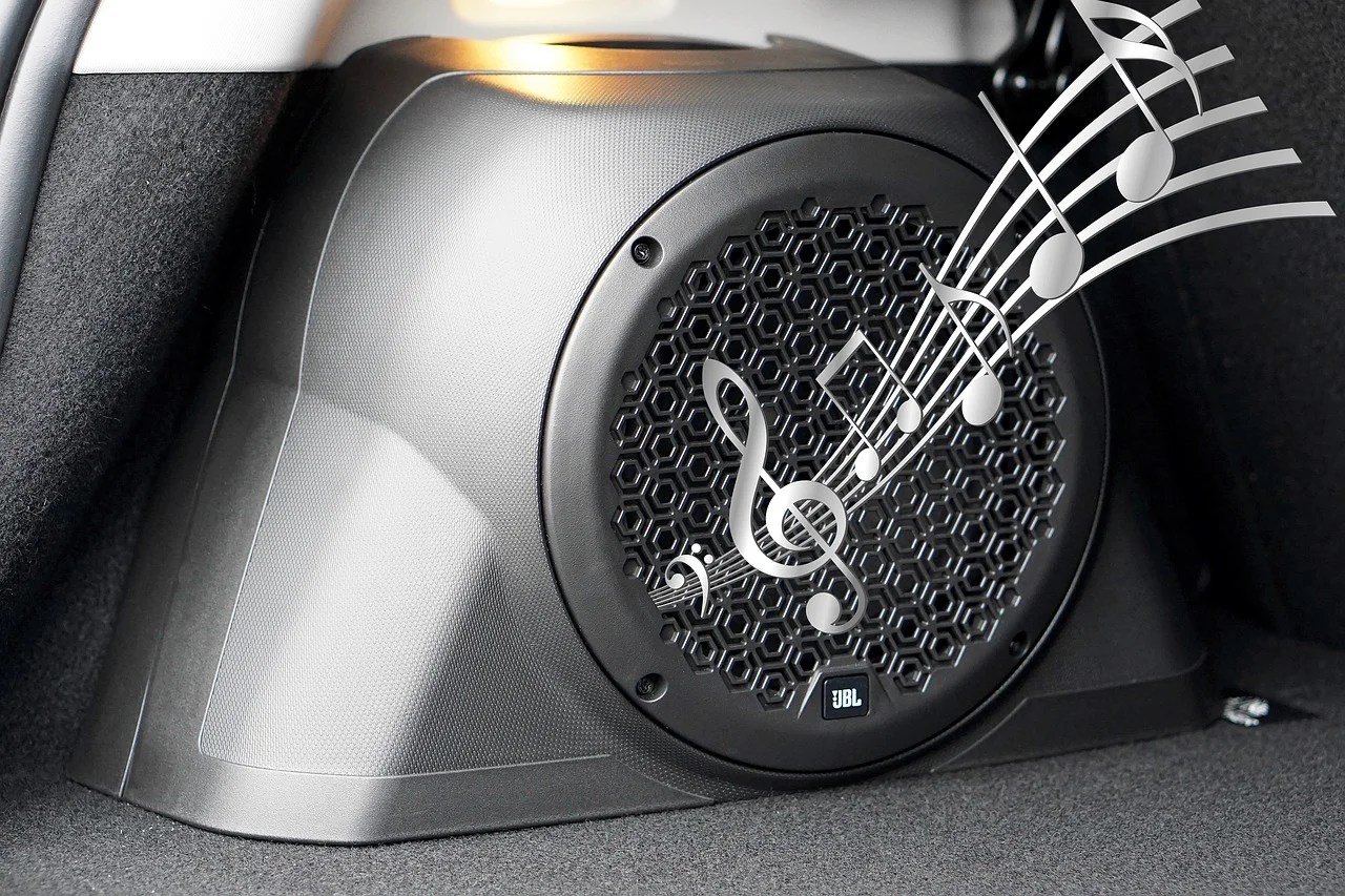 Car speaker sound muffled Reasons, Troubleshooting, & Solutions