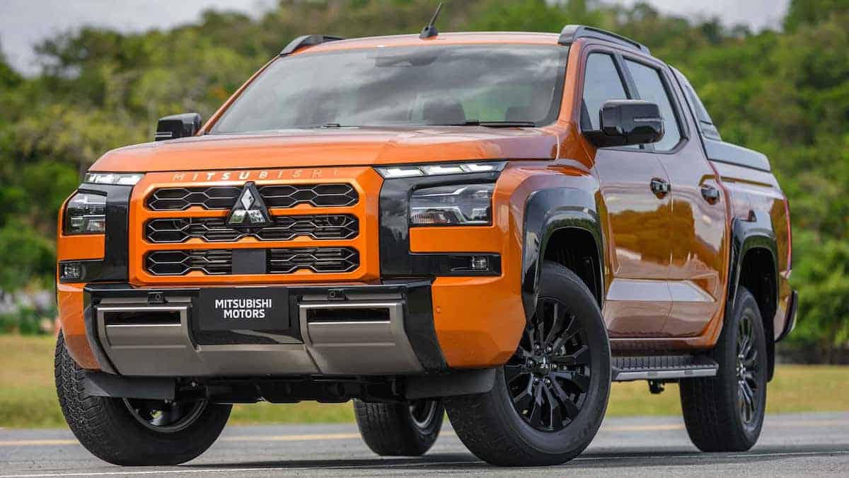 سعر ومواصفات ميتسوبيشي ترايتن 2024في السعودية عيوب Mitsubishi Triton