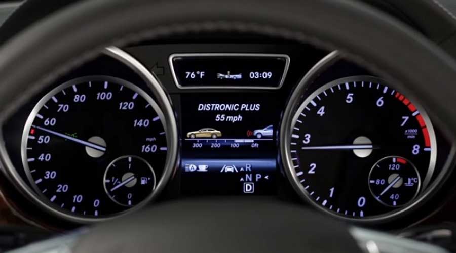 How Mercedes Benz Distronic plus works? CarBikeTech